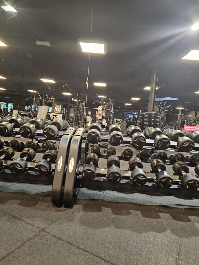 Wat heeft midden in de ochtend op de sportschool zijn i.p.v. supervroeg in de ochtend Wat heeft midden in de ochtend op de sportschool zijn i.p.v. supervroeg in de ochtend
